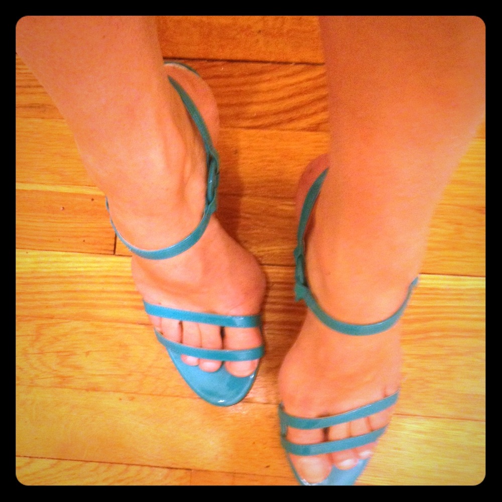 Well worn heels, ankle straps, ladies' 10